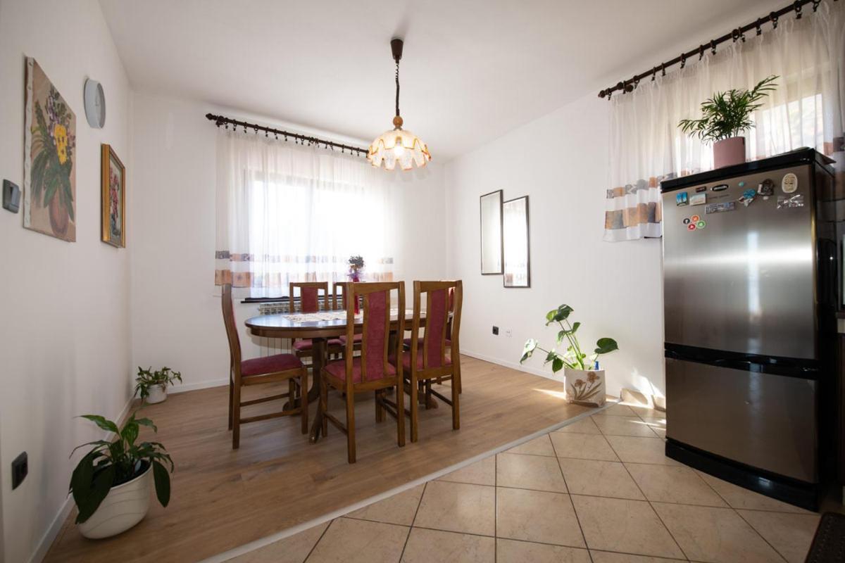 Apartman Elvis Lovran Dış mekan fotoğraf